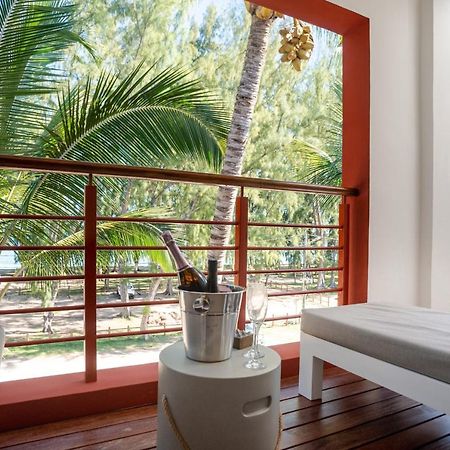 Blue Coral Beachfront Penthouse Flic-en-Flacq Екстериор снимка